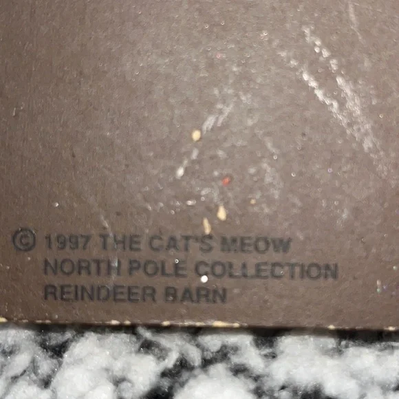 The Cat's Meow Reindeer Barn -North Pole Collection
1997 - Picture 3 of 3